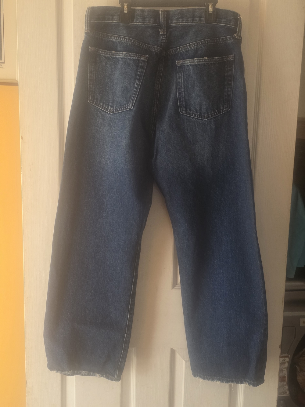 Classic Men’s Dark Blue Straight-Leg Jeans
